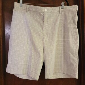 NIKE Golf Dri Fit Shorts Mens Size 40 Standard Gray White Plaid